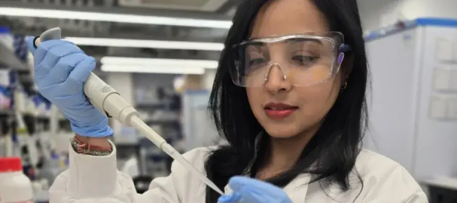 Anamika Singh pipetting