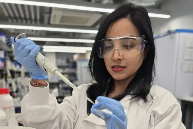 Anamika Singh pipetting